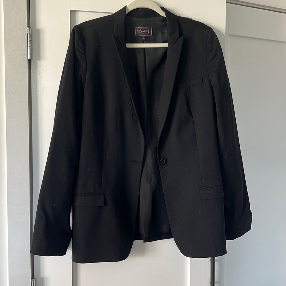 Black oversized blazer